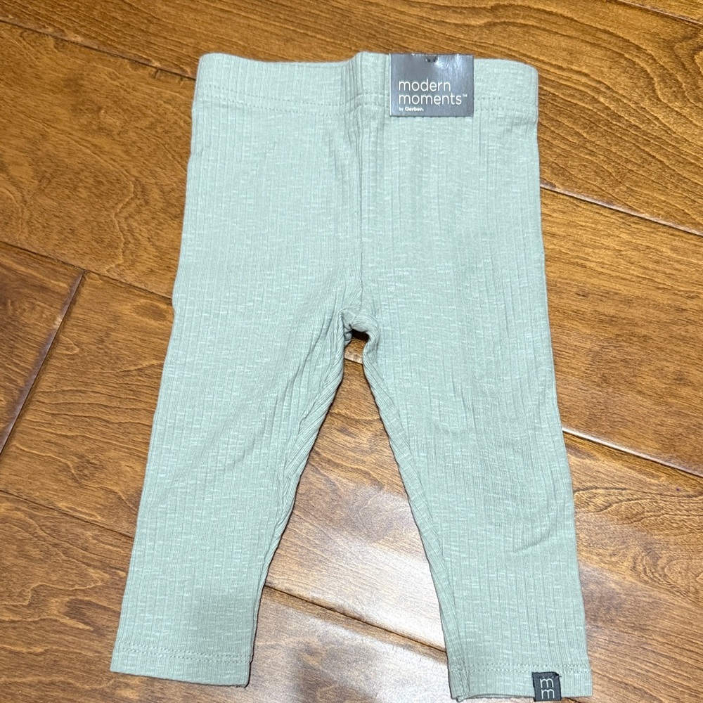 NWT size 3-6am Mint Green Kids Leggings